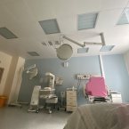 Напротив еще одна кушетка, но я была одна с мужем, рядом что сто