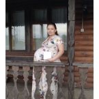 Не, не огромный, хорошенький. Вот в отзывах на платье на вб увид