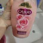 У меня гель для душа камей с розой. Он содержит масла которые хо