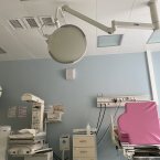 Напротив еще одна кушетка, но я была одна с мужем, рядом что сто