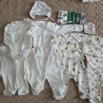 Швами действительно лучше наружу, чтобы не терли кожу, по количе