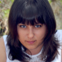 Лола Карим