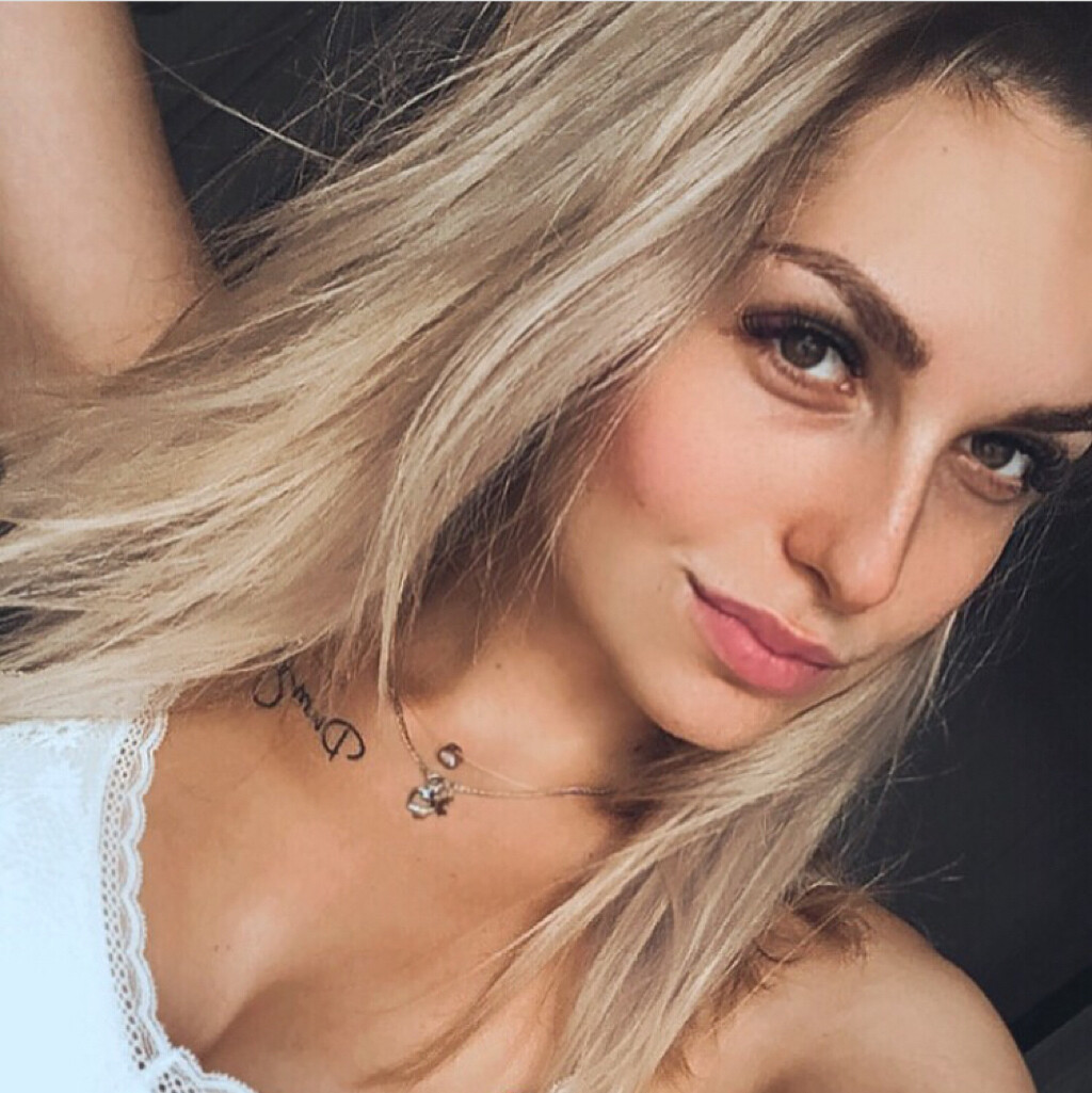 Яна