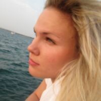 Александра Зеленцова