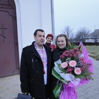 Оля