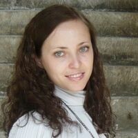 Полина