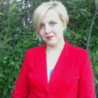 Анна Запонова