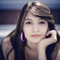 Лиза Леонова